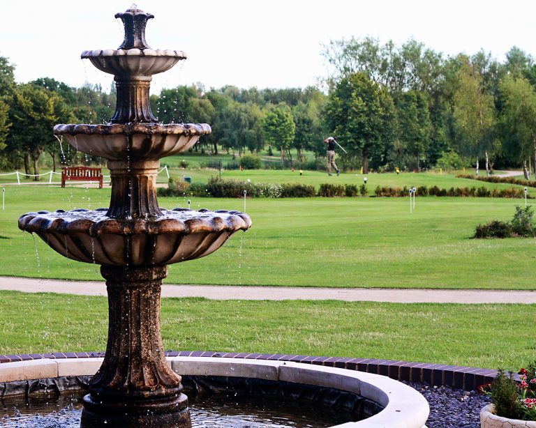 small fountain and 1st tee 2 r9lxxr 768x614