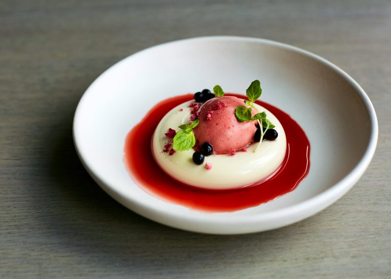 stratford brasserie vanilla panna cotta 26062019111637 768x549