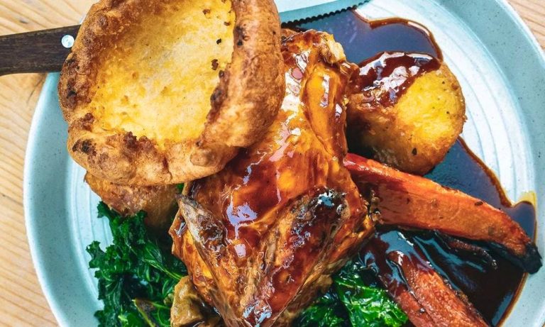 tender cow roast dinner altrincham 08112023110050 768x461