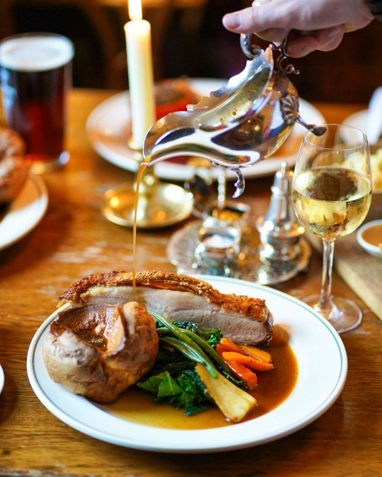 the beckford arms sunday roast 12122023041623 768x960