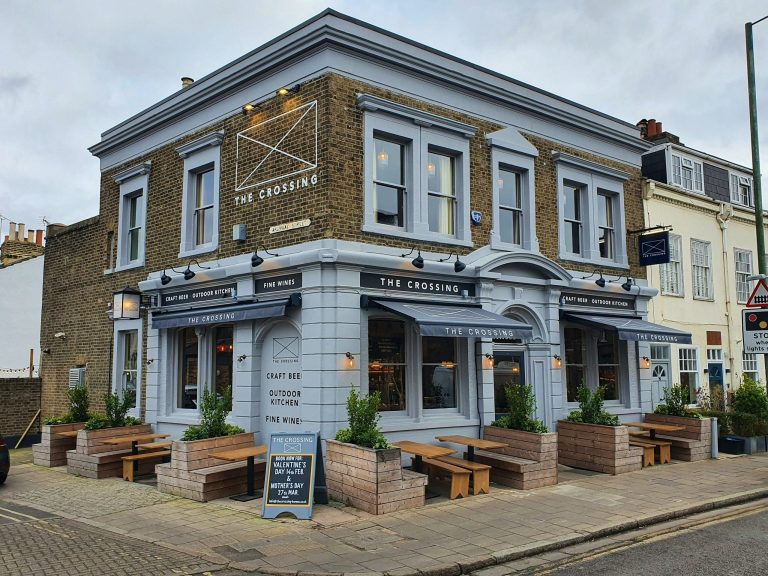 the crossing pub 10022022124225 768x576