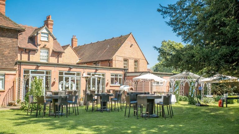 the elephant at pangbourne 768x432