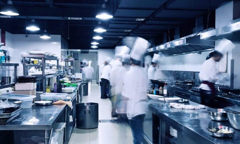 the schooner hotel 1  23082022083814 768x461