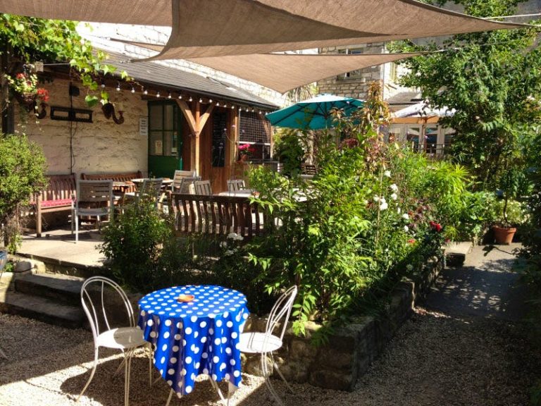 the white hart bath garden 768x576