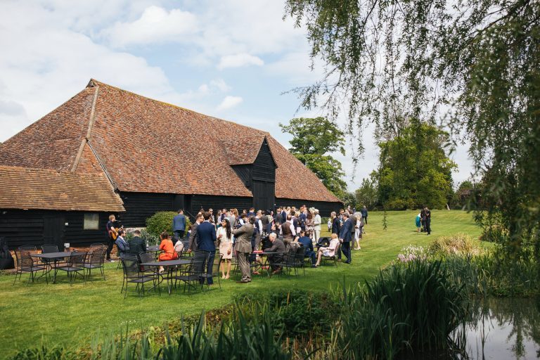 thepriorybarnweddinghitchinhertfordshireweddingphotographerrafeabrookphotography 1551 768x512