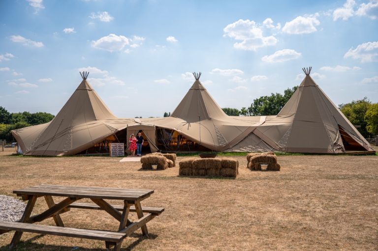 thumbnail SamJames20th 11 768x511