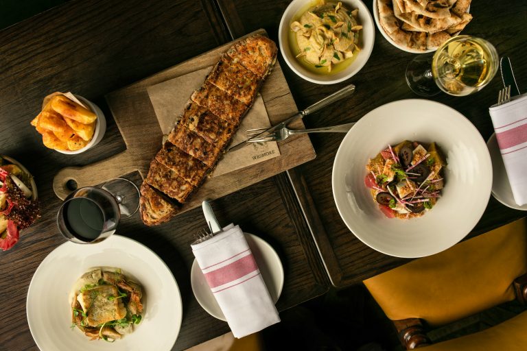 tllon wigmore table setup 2023 01082024040348 768x512