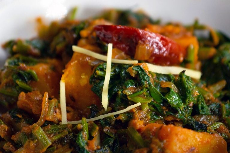 try our aloo palak slow 22022024094613 768x512
