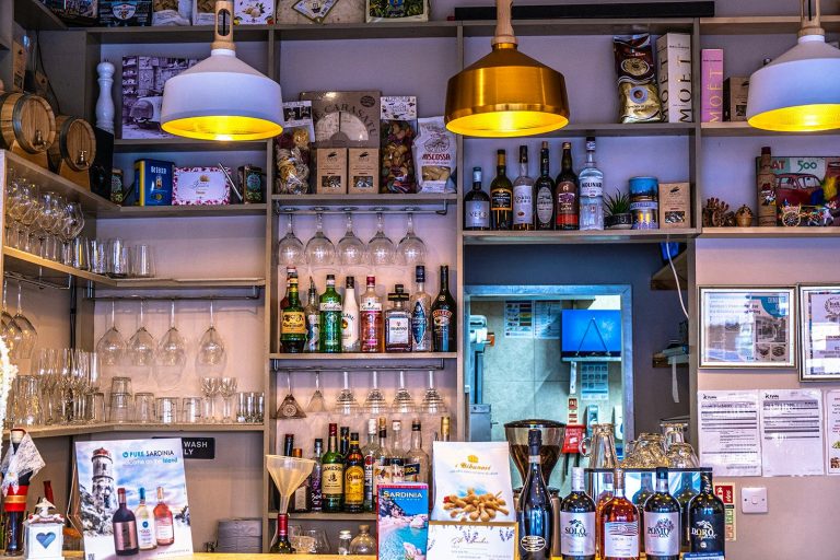 un momento 1  27032024034611 768x512