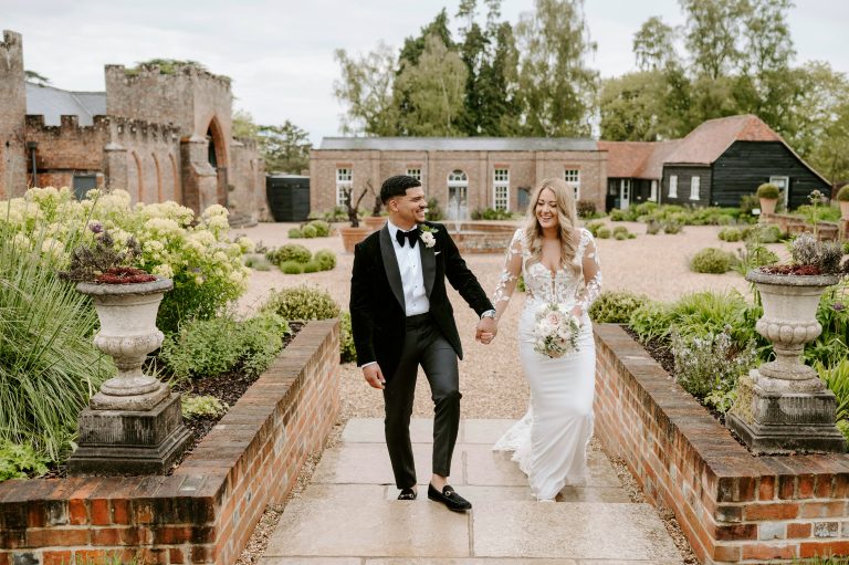 wasing park couple castle barn photo credit wasingweddings 22032024011818 768x511