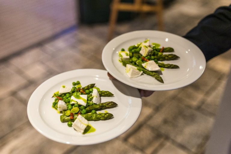 wedding food 23072024105317 768x512