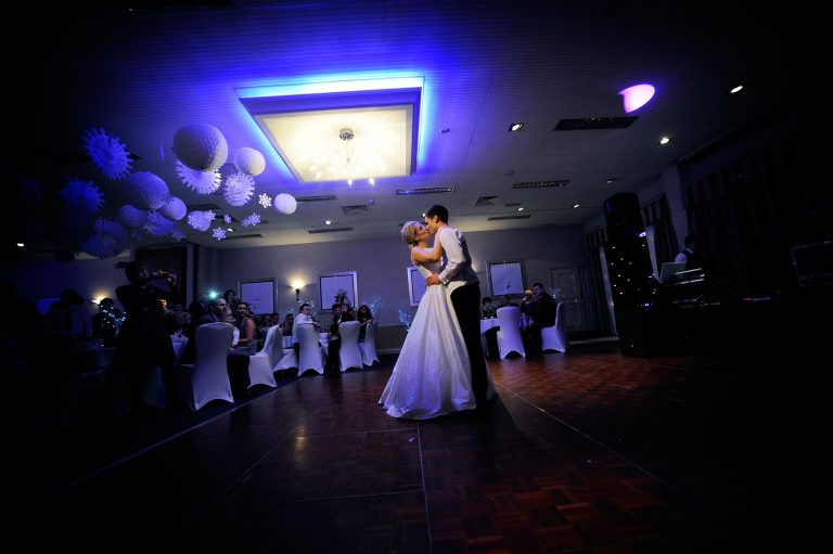 wedding17 1 768x511