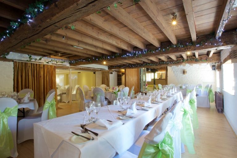 weddingroom2 n41h9j 768x512