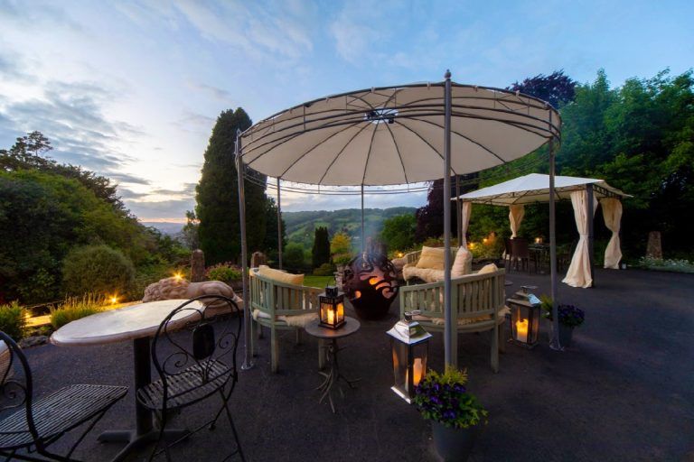 weddings at burleigh court cotswolds 2  03102023101518 768x512