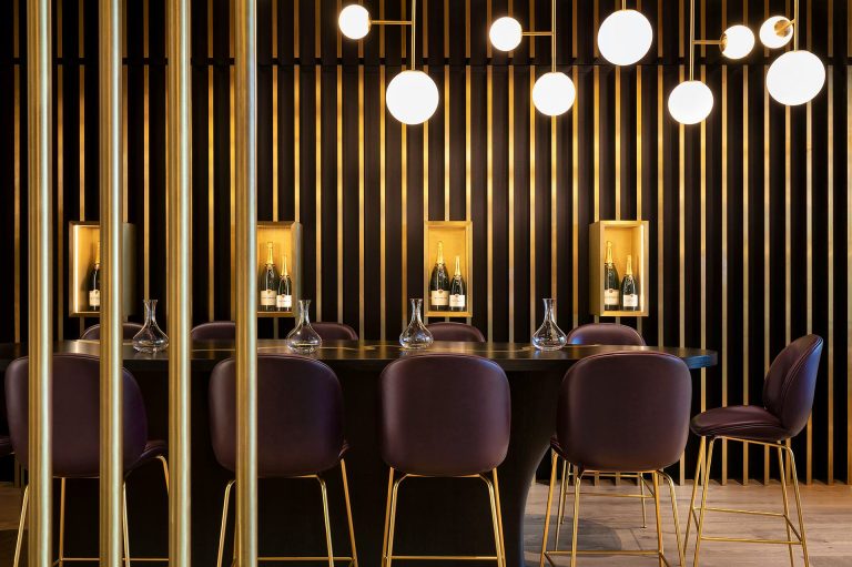 wes lonwi hithe seek table detail 25072022021812 768x511